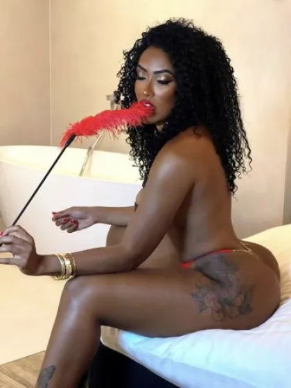 Profil escort de KELLY à Béziers