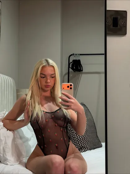 Profil escort de Rosalinda à Paris