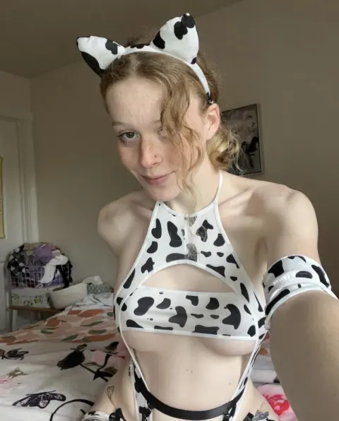 Trans cochonne avec beaucoup de sperme, photo de profil 9 sur 14