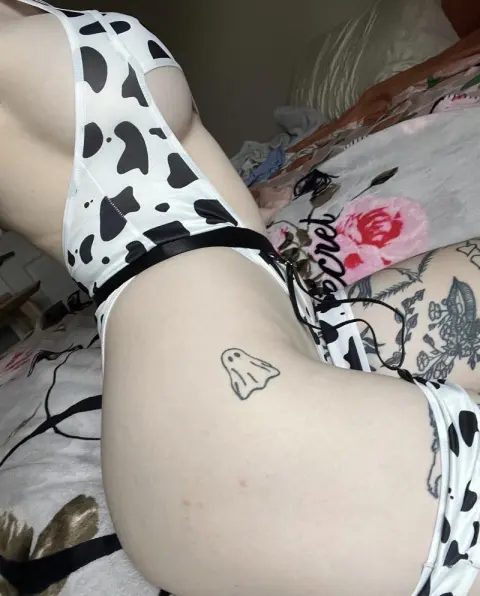 Trans cochonne avec beaucoup de sperme, photo de profil 10 sur 14