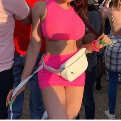 Profil escort de Melvina à Amiens